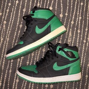 Men's Nike Air Jordan 1 Mid Black Green – UK 6 / US 7 – Worn